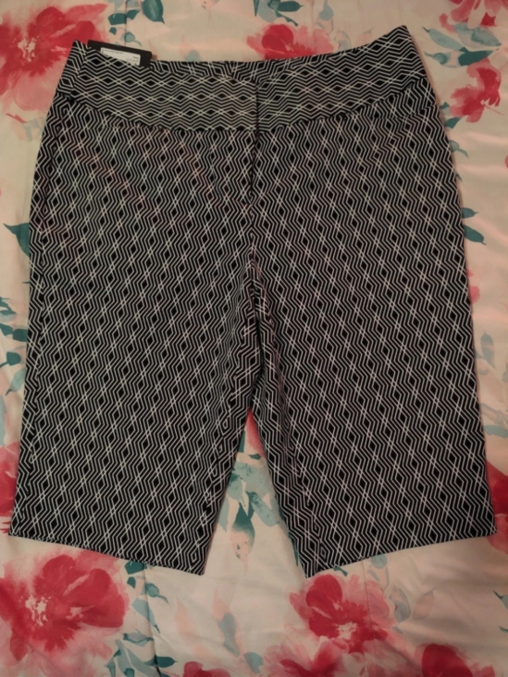 Worthington Modern Fit Geometric Bermuda Shorts in Black & White